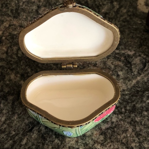 NWOT BENAYA BY INNOVATION ENAMEL TRINKET BOX - Picture 5 of 11